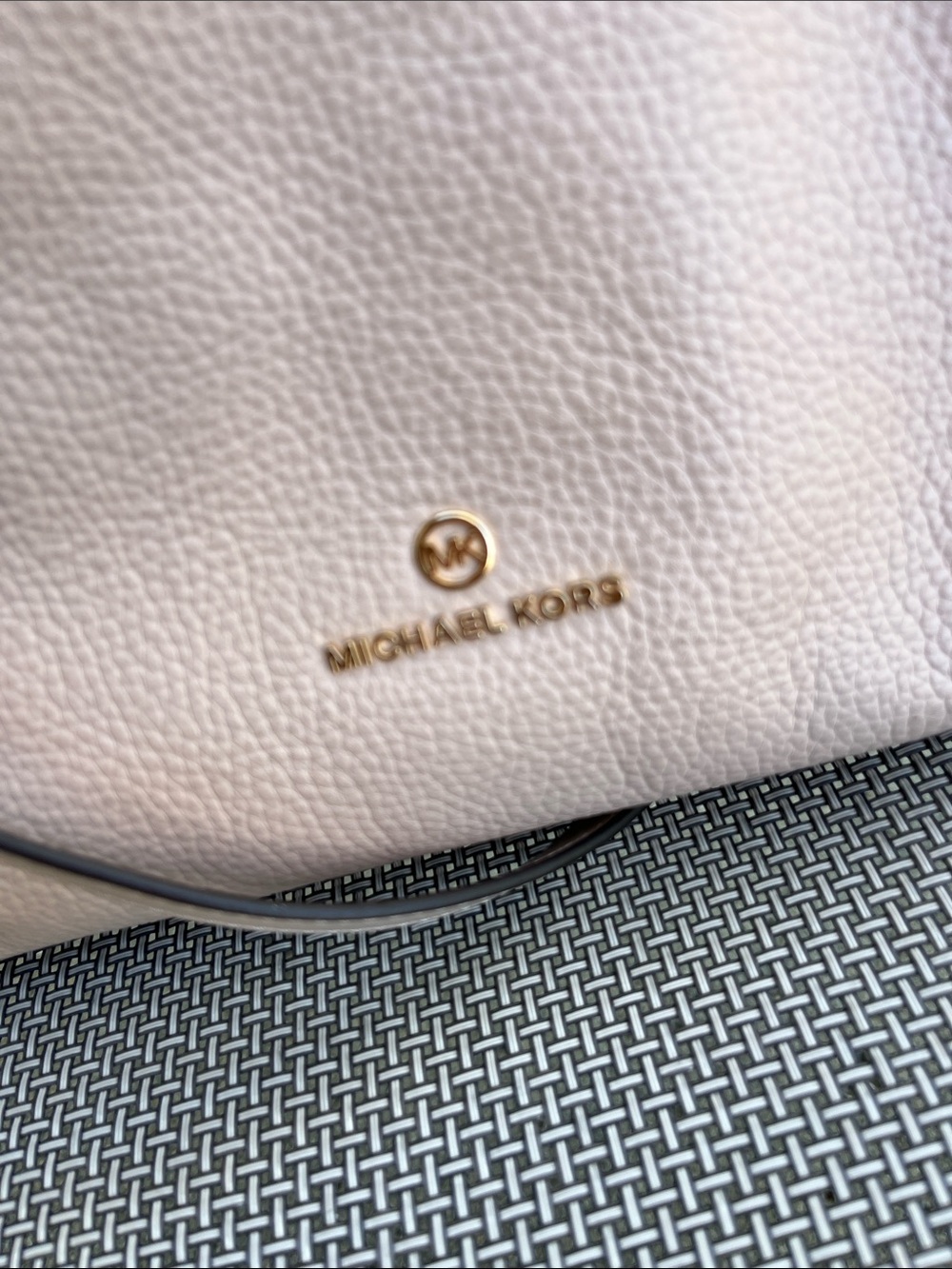 Michael Kors Pebbled Leather Casual Hobo Shoulder Bag in Pale Pink - Picture 2 of 16